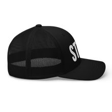 Charger l&#39;image dans la galerie, STUD Trucker Cap
