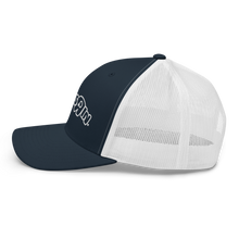 Carica l&#39;immagine nel visualizzatore di Gallery, StudsRin™ Trucker Cap
