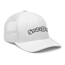 Carica l&#39;immagine nel visualizzatore di Gallery, StudsRin™ Trucker Cap
